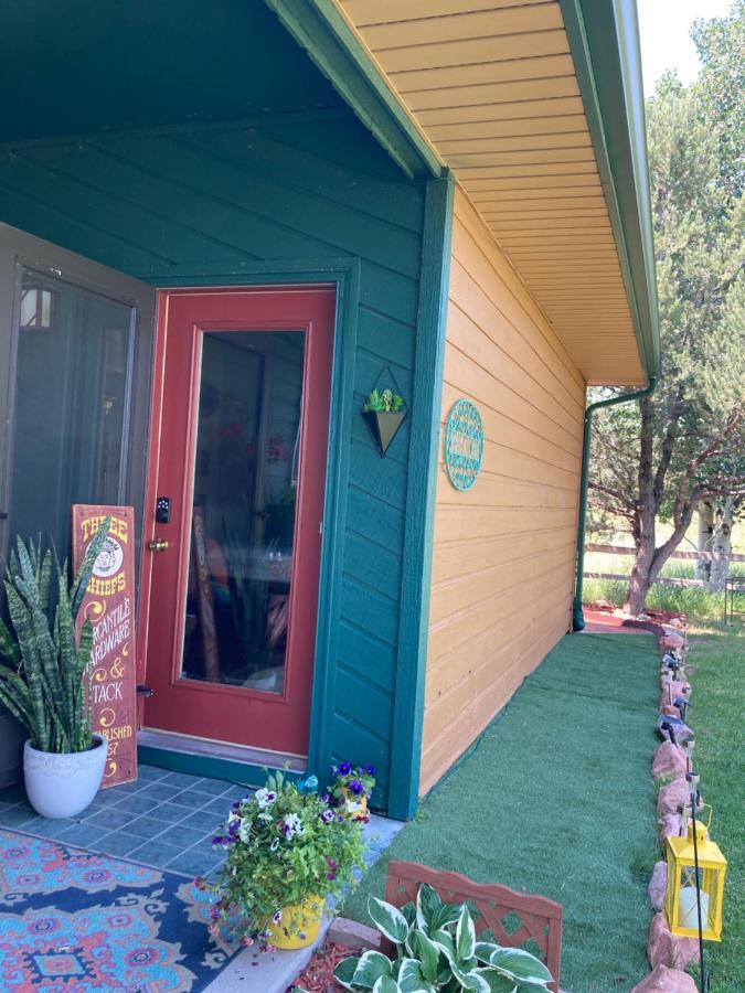 Yellowstone Cattle Baron Ensuite, Private Entrance & Parking - Prairie Rose B&B Cheyenne Extérieur photo