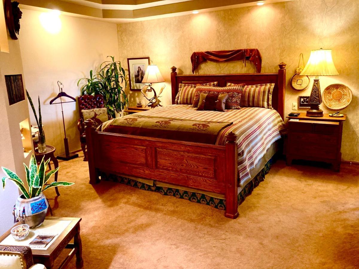 Yellowstone Cattle Baron Ensuite, Private Entrance & Parking - Prairie Rose B&B Cheyenne Extérieur photo